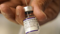 Veći oprez zbog omikrona: Evropska komisija dogovorila ubrzanje isporuka vakcina