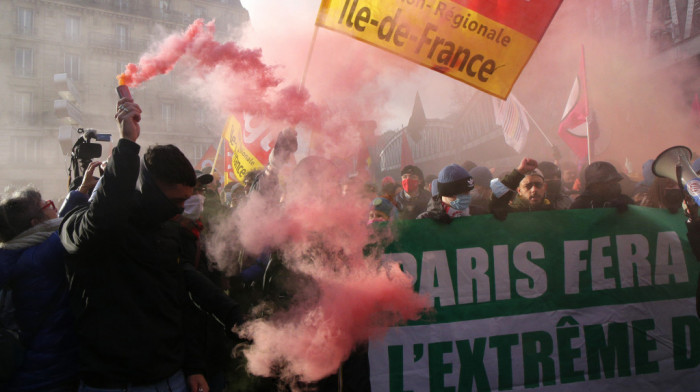 Aktivisti za borbu protiv rasizma u Francuskoj pretučeni tokom predizbornog mitinga Erika Zemura