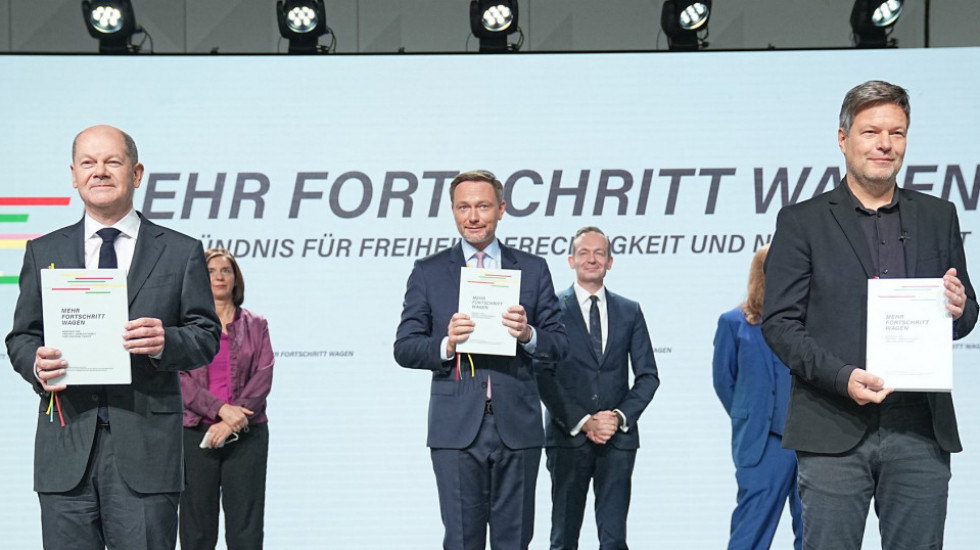 Nemačka i zvanično dobila "semafor" koaliciju, SPD, Zeleni i FDP potpisali koalicioni sporazum