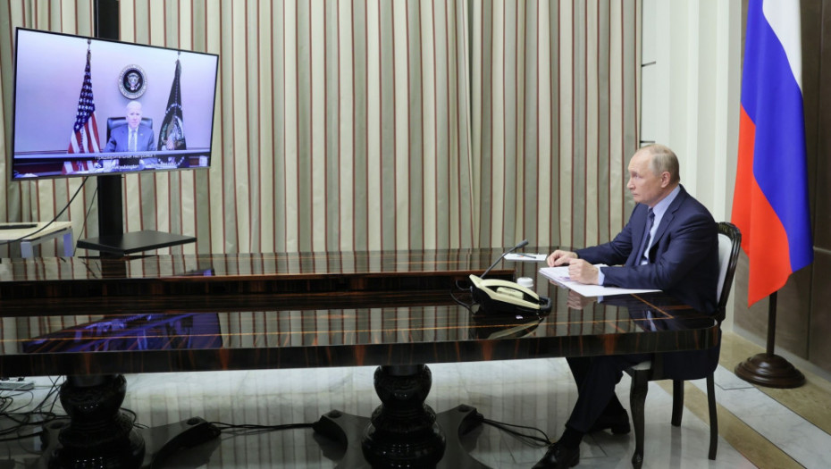 Putin i Bajden razgovarali više od dva sata, Rusija upozorena na "ekonomske sankcije" u slučaju ofanzive na Ukrajinu
