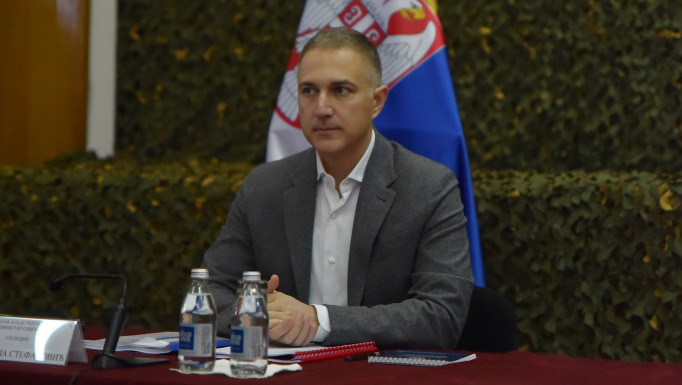 Stefanović: Biće javne debate o obaveznom vojnom roku