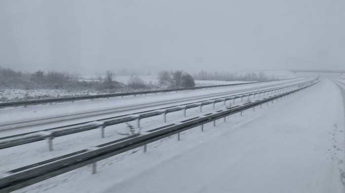 Udes kod Pećinaca: Prevrnuo se autobus u kome su bile odbojkašice iz Požarevca - tri puštene iz Tiršove, jedna zadržana