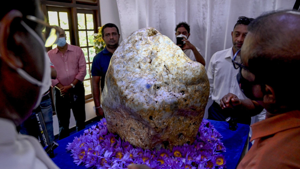 Na Šri Lanci otkriven najveći safir na svetu, težak 310 kilograma