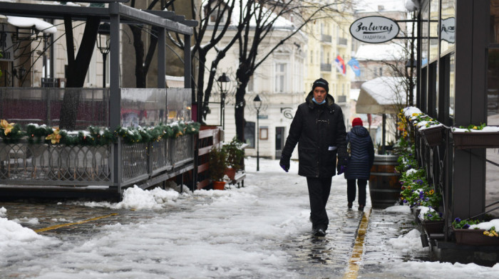 Danas kiša i sneg, temperatura do pet stepeni Celzijusa