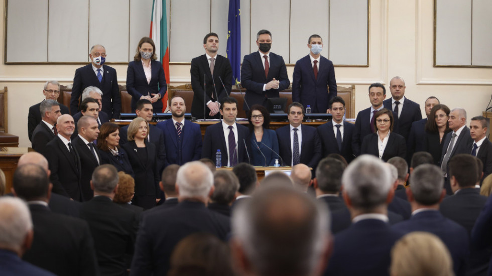 Pred Bugarskom nova neizvesnost: Parlament raspravlja o nepoverenju vladi Kirila Petkova