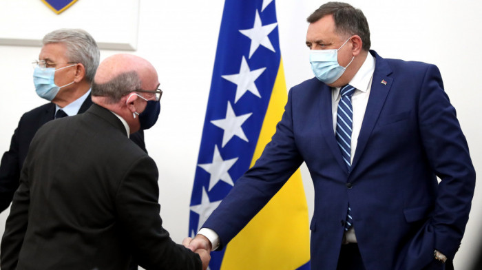 Dodik posle sastanka sa Pičom: Stvara se nepotrebna histerija