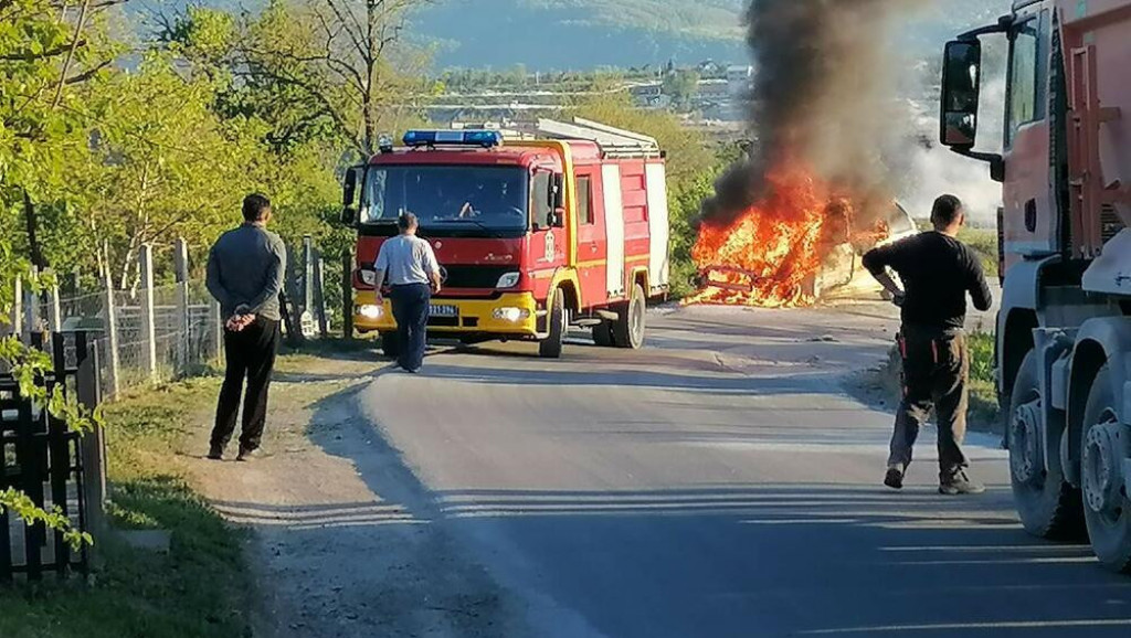 Više požara u Užicu: Goreo lift u stambenoj zgradi, zapalila se i dva automobila