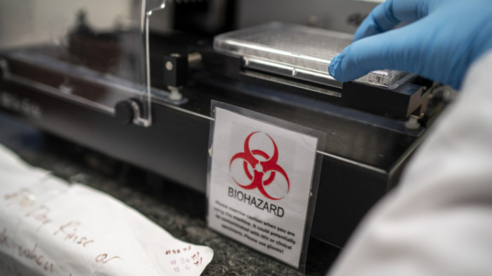 Dobre vesti o koronavirusu: "Omikron polako, ali sigurno donosi kraj pandemije"