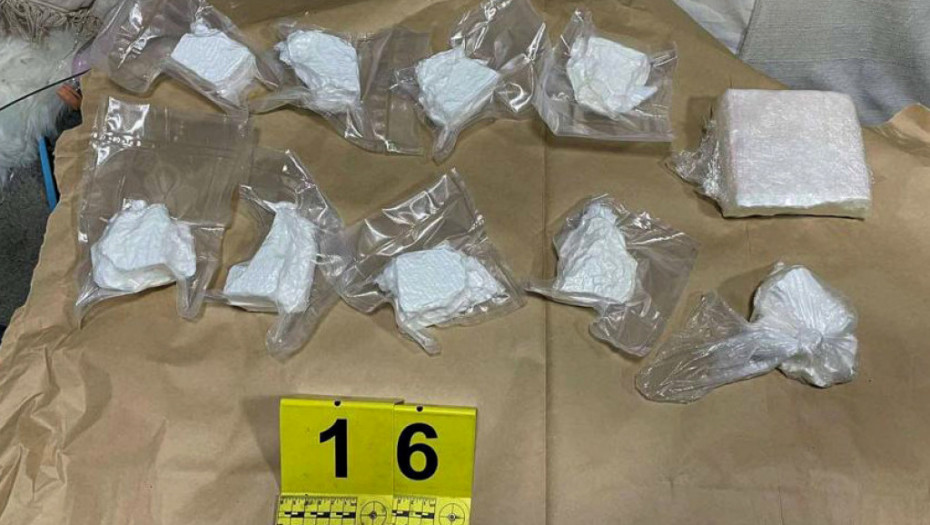 VIDEO Policija pronašla 1.400 grama kokaina u stanu 29-godišnjaka u Ovči