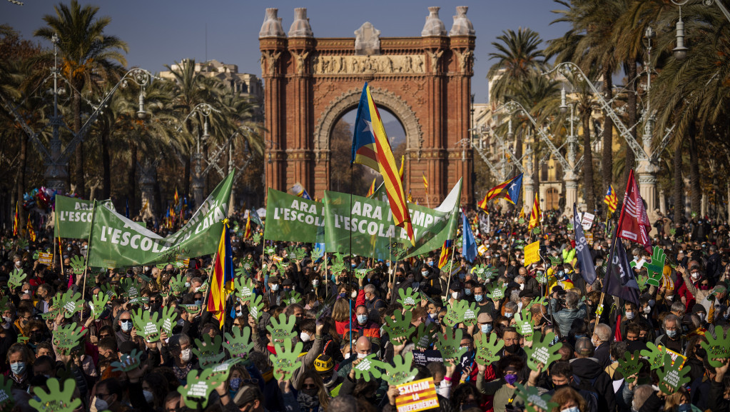 Katalonci protestuju zbog obaveznog španskog u školama: Nije demokratski da sud poništava obrazovni sistem