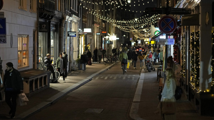 Restorani u Holandiji ponovo otvoreni, čeka se odluka premijera Rutea
