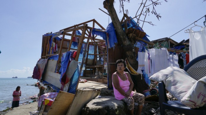 Broj stradalih u oluji na Filipinima porastao na 169