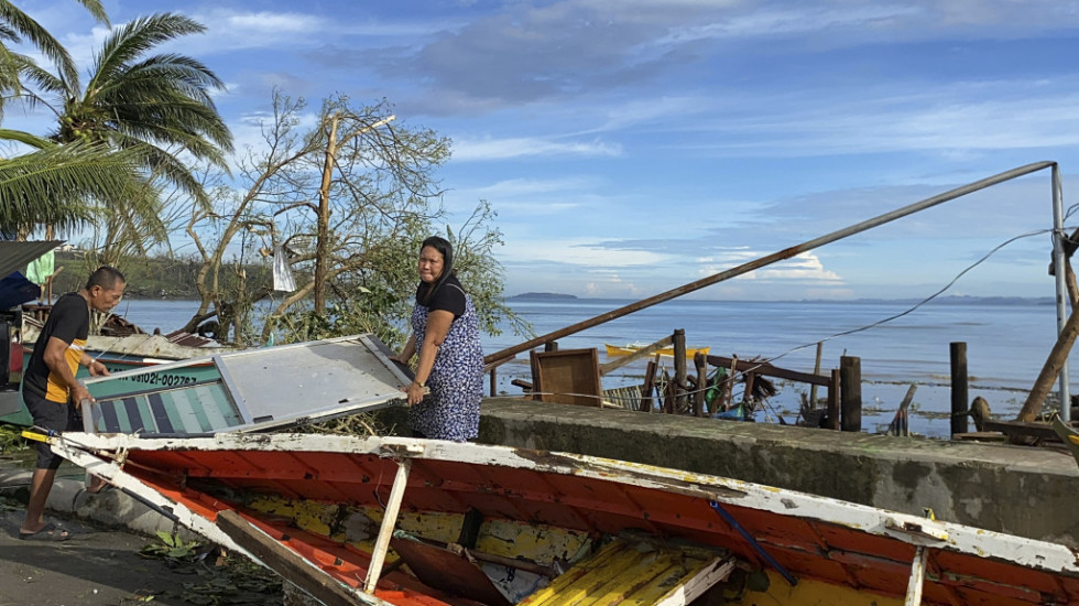 Broj žrtava tajfuna na Filipinima dostigao 375, još 56 osobe se vode kao nestale