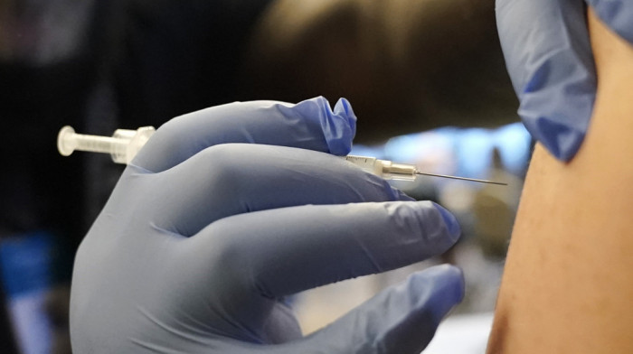 U Srbiji 29 osoba primilo četiri doze vakcine protiv koronavirusa