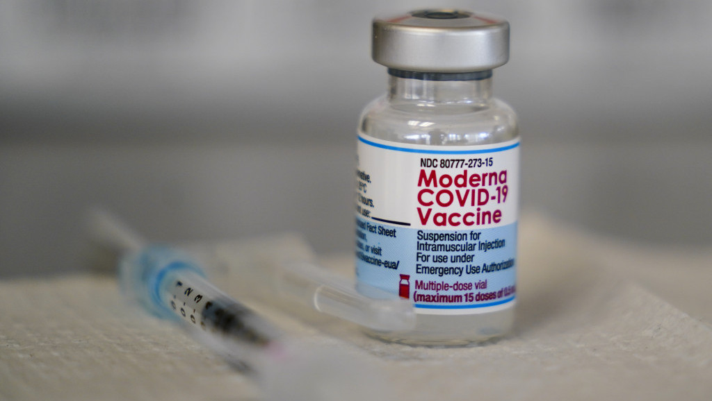 SAD: Modernina vakcina protiv koronavirusa potpuno odobrena za punoletne građane