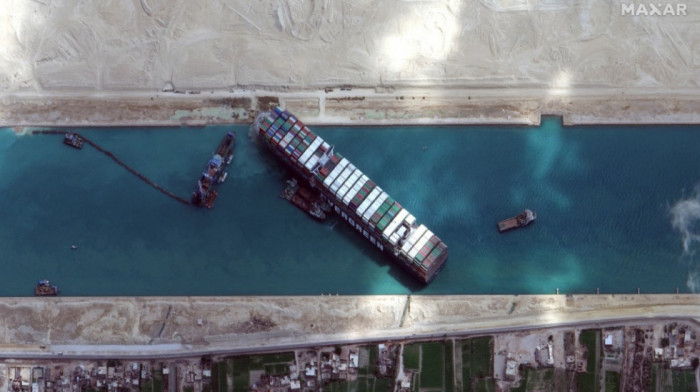 Brod koji je napravio haos u pomorskom saobraćaju ponovo plovi ka Sueckom kanalu i pun je do vrha