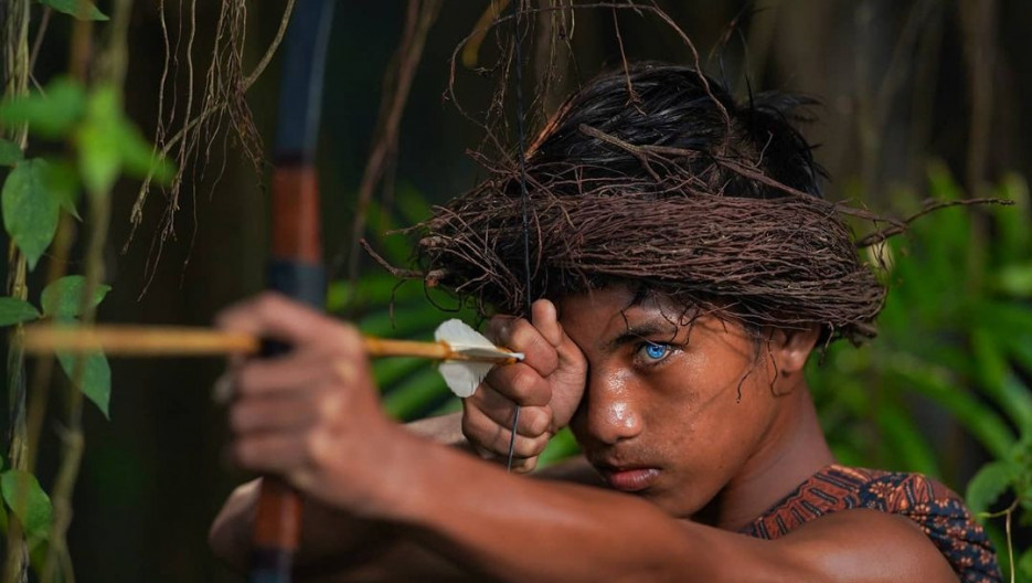 Pleme električno plavih očiju živi u Indoneziji, a za sve je kriva retka genetska mutacija (FOTO)