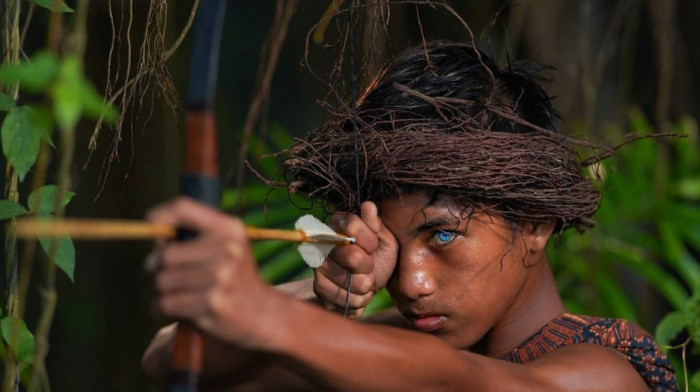 Pleme električno plavih očiju živi u Indoneziji, a za sve je kriva retka genetska mutacija (FOTO)