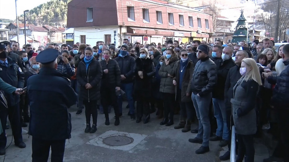 Protest u Štrpcu zbog hapšenja bivših čelnika opštine