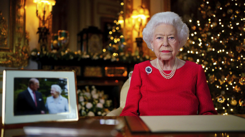 "Božić može biti težak kad izgubite najvoljenije": Kraljica Elizabeta u emotivnom govoru odala počast princu Filipu