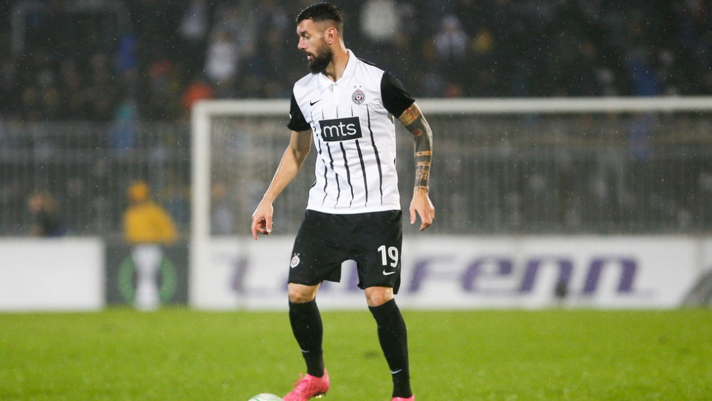 Šćekić napustio Partizan, karijeru nastavlja u Zaglebju