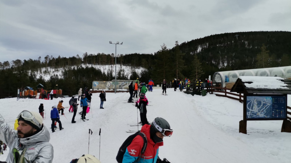 Počela sezona skijanja na Zlatiboru, u centru Tornik otvorene sve staze
