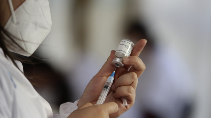 Novi talas omikrona uticao da se poveća broj obolelih i u dečjem uzrastu, rešenje - vakcinacija
