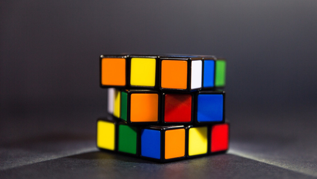 Devetogodišnji Poljak oborio svetski rekord u rešavanju Rubikove kocke