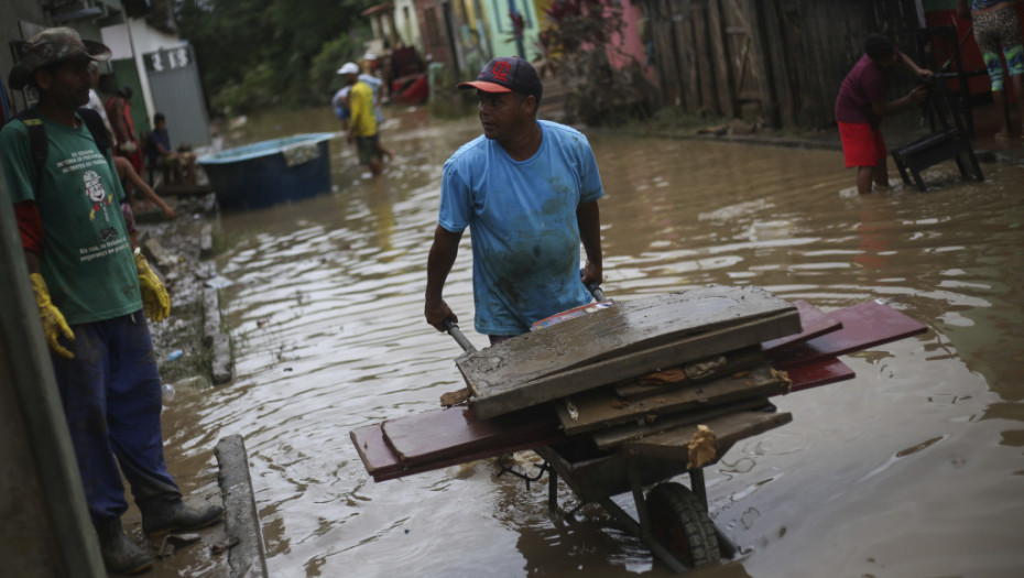 Poplave u Brazilu: Vanredno stanje u 116 gradova, guverner uporedio situaciju sa "bombardovanjem"