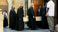 Kovčeg sa telom nadbiskupa Tutua stigao u katedralu u Kejptaunu