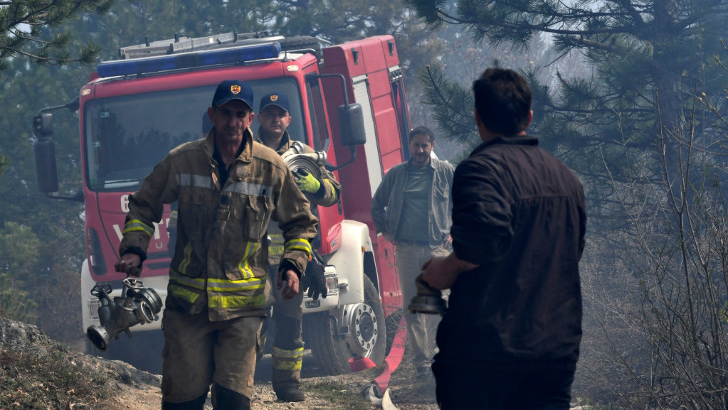 Požar u Bratuncu, stradale dve osobe, nekoliko povređenih zbrinuto u bolnici