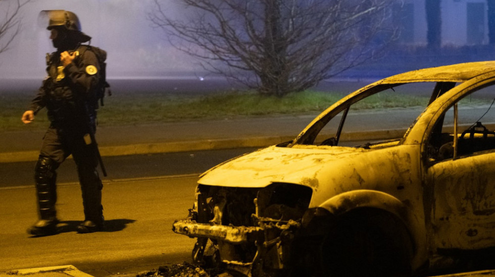 U Francuskoj zapaljen manji broj vozila za Novu godinu nego ranije