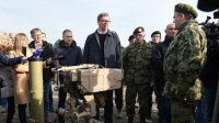 Vučić u Pančevu, predstavljen protivoklopni sistem "kornet"