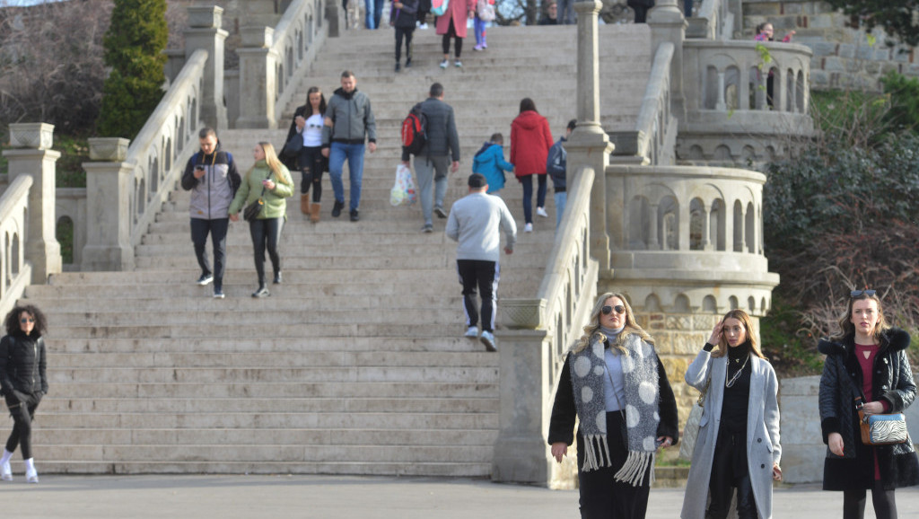 Još danas prolećne temperature, maksimalna dnevna do 17 stepeni, a onda stiže zahlađenje za Božić