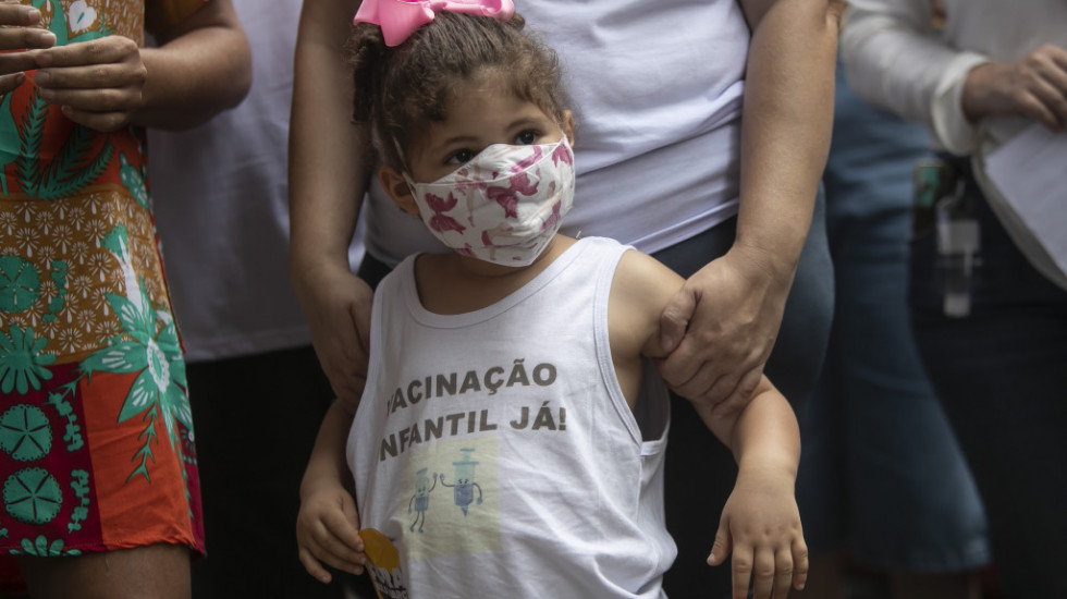 Neslavni rekord u Brazilu: Za dan koronavirusom inficirano gotovo 300.000 stanovnika