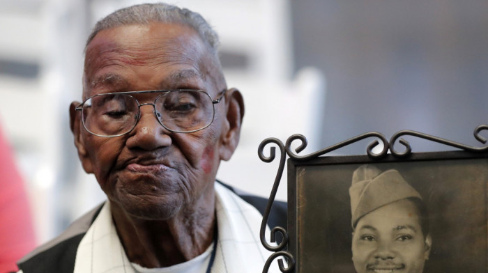 Najstariji veteran Drugog svetskog rata u SAD preminuo u 112. godini - u ratu suočen s rasnom diskriminacijom