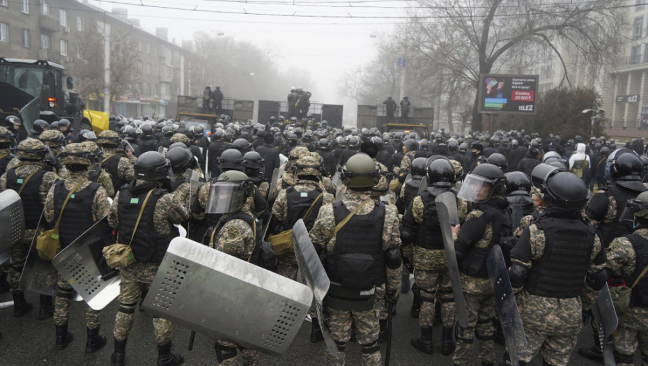Nastavljeni neredi u Kazahstanu, predsednik dao odobrenje bezbednosnim snagama da "pucaju bez upozorenja"