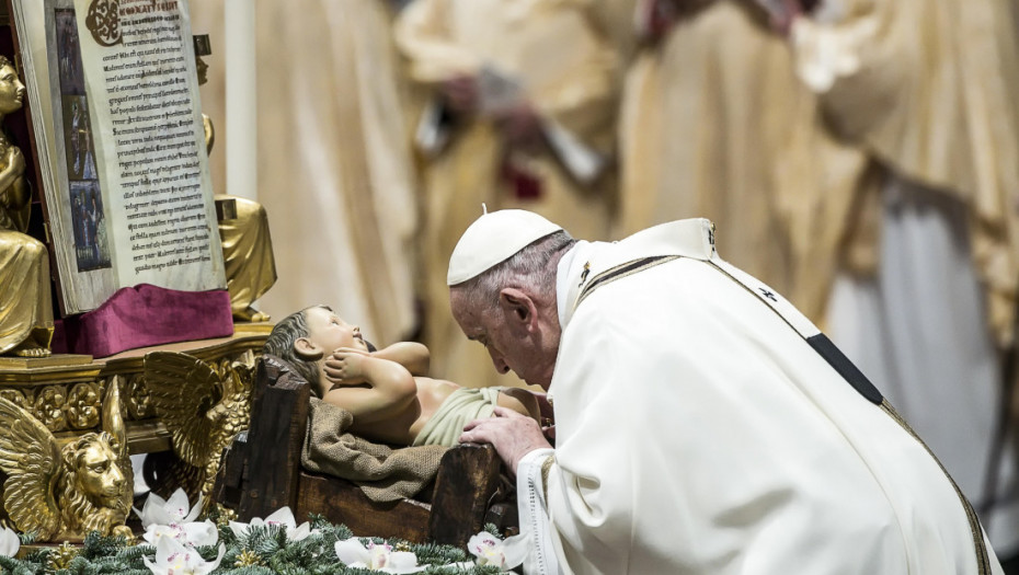 Posle jednogodišnje pauze tradicija se nastavlja: Papa Franja krstio 16 beba u Sikstinskoj kapeli