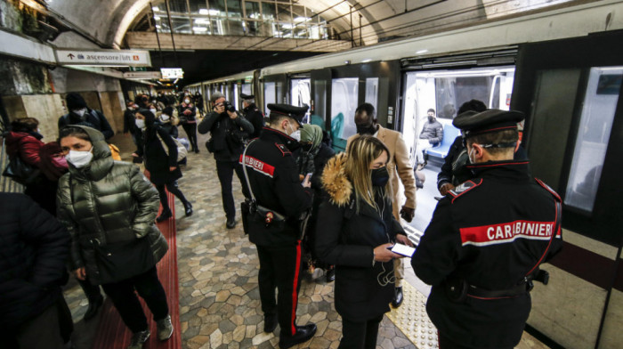 "Super propusnica" u Italiji: Policija od danas proverava kovid-status putnika na železničkim stanicama
