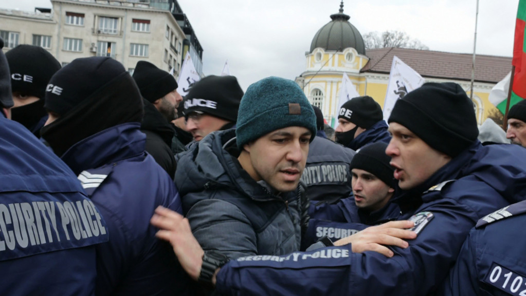 Sukobi na protestu u Bugarskoj, pokušali da upadnu u parlament