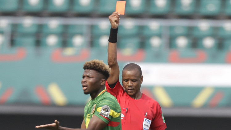 Kup afričkih nacija: Sudija iz Zimbabvea svirao kraj u 86. i 90. minutu