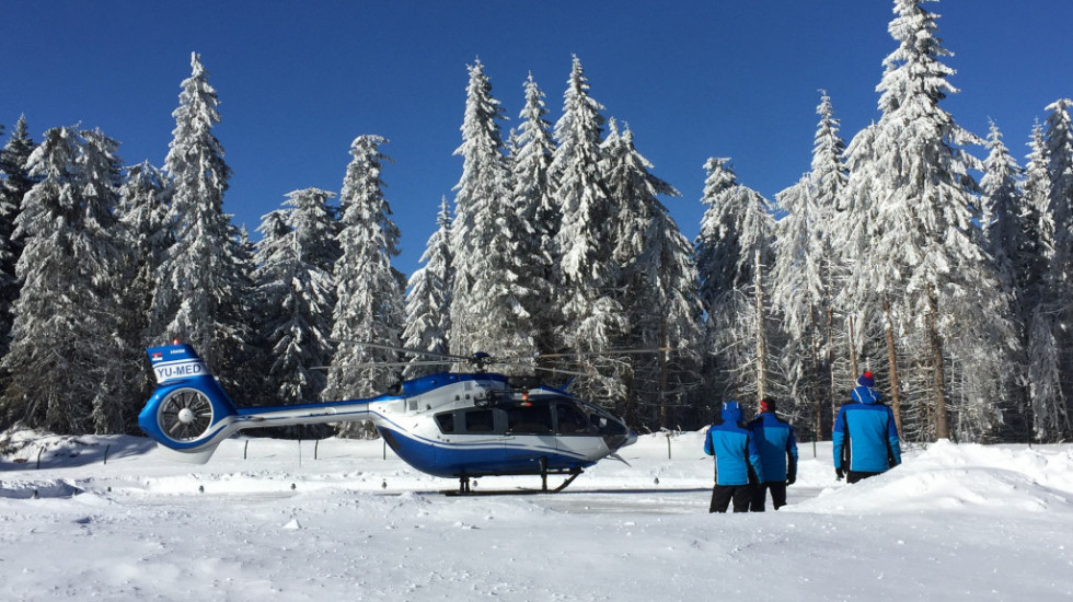 Teško povređen skijaš na Kopaoniku, helikopterom MUP-a prevezen u Klinički centar Srbije