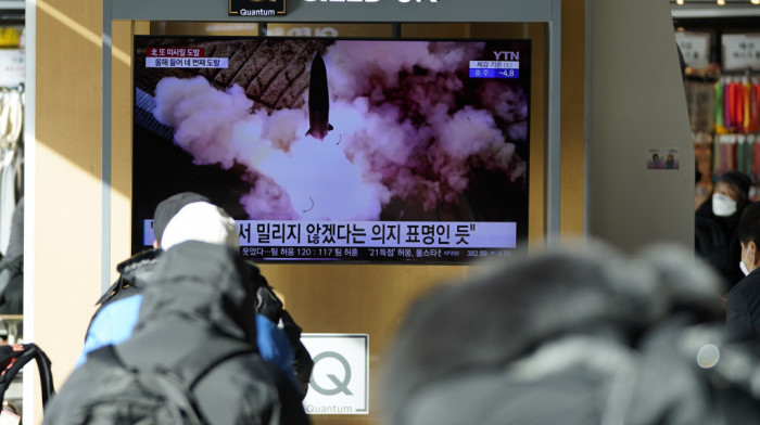 Severna Koreja ispalila dve rakete sa aerodroma u Pjongjangu: Četvrti test ovog meseca