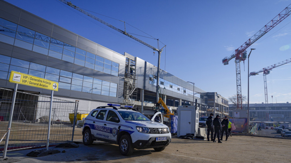 Dojava o bombi na beogradskom aerodromu, evakuisani zaposleni i putnici