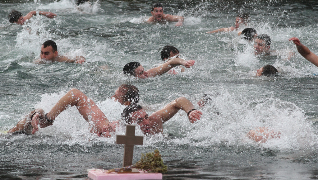 Bez plivanja za Bogojavljenski krst u Užicu, manifestacije otkazane u Požegi i Kosjeriću