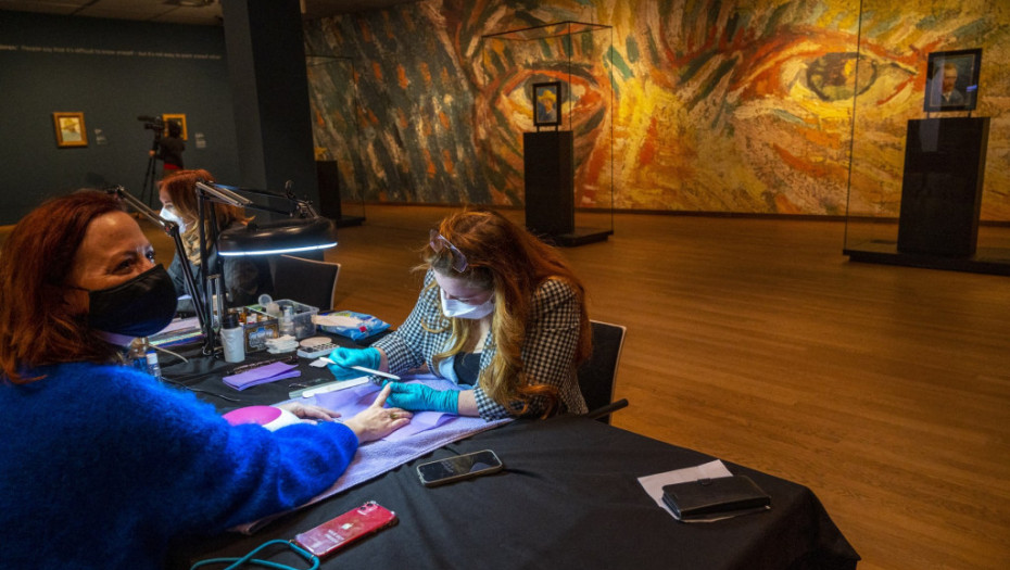 Holandski kulturni sektor negoduje zbog kovid pravila, ali našao rešenje: Muzeji postali kozmetički saloni i berbernice