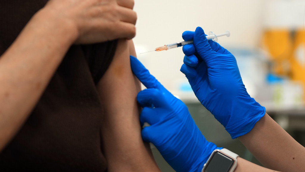 Francuski eksperti: Druga buster doza protiv koronavirusa nepotrebna