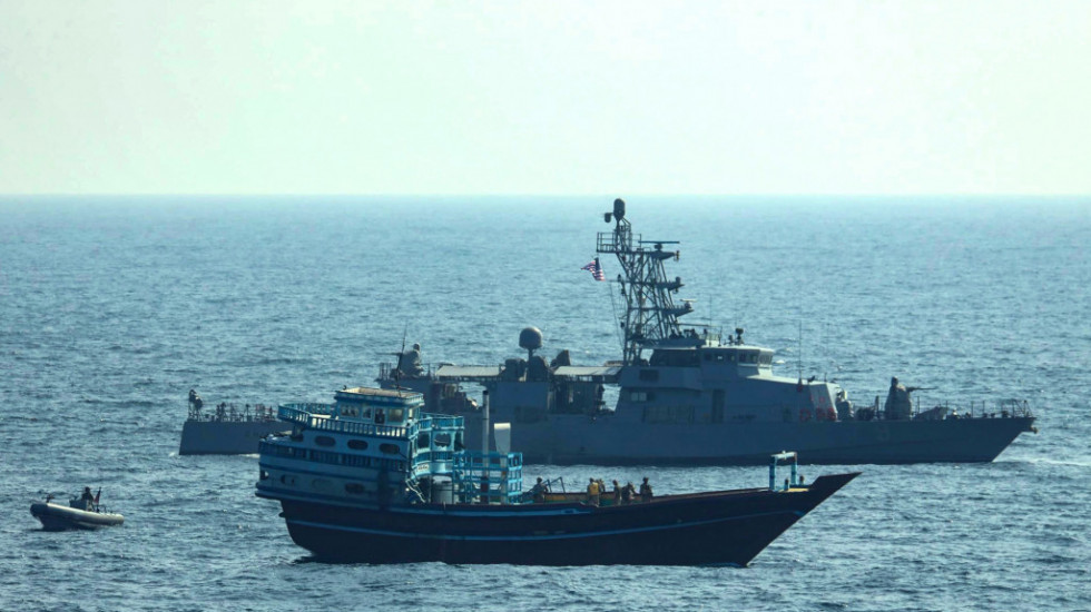 Američka mornarica zaustavila brod iz Irana, smatra se da je u pitanju podrška Hutima