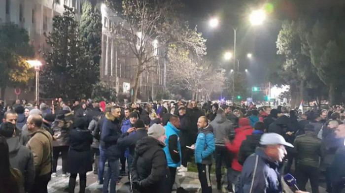 I večeras  protest ispred Skupštine Crne Gore: "Ako se ne poštuje narodna volja nastavićemo okupljanja"