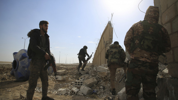 Turski napadi stavili u drugi plan akcije sirijskih Kurda protiv boraca Islamske države